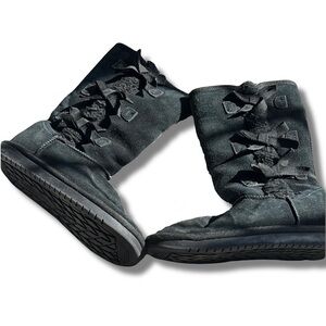 Koolaburra by UGG Kids Bow Boots – Size 2 | Black Suede | Cozy Winter Style |